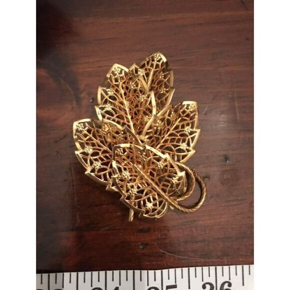 Boho Brooch Vintage Leaf Brooch Judy Lee - Picture 1 of 4